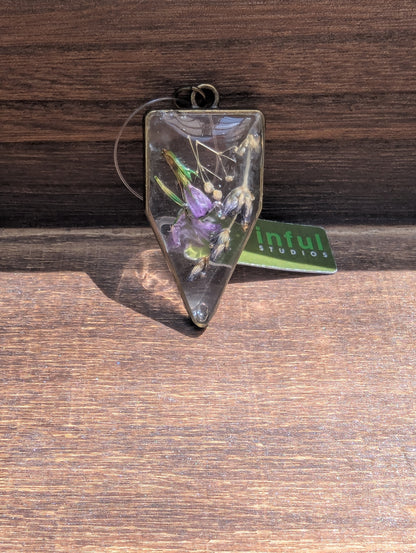 Floral inclusion pendants