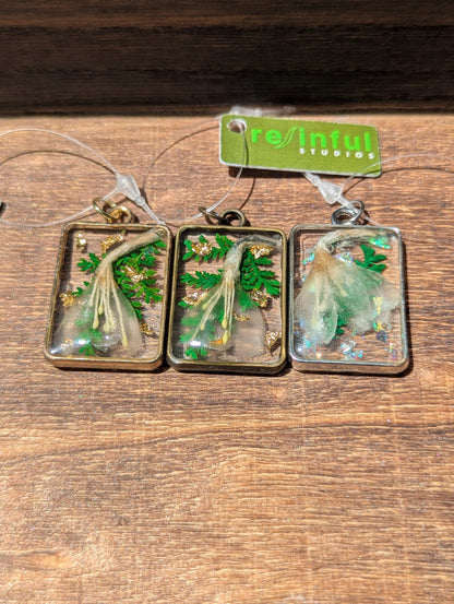Floral inclusion pendants